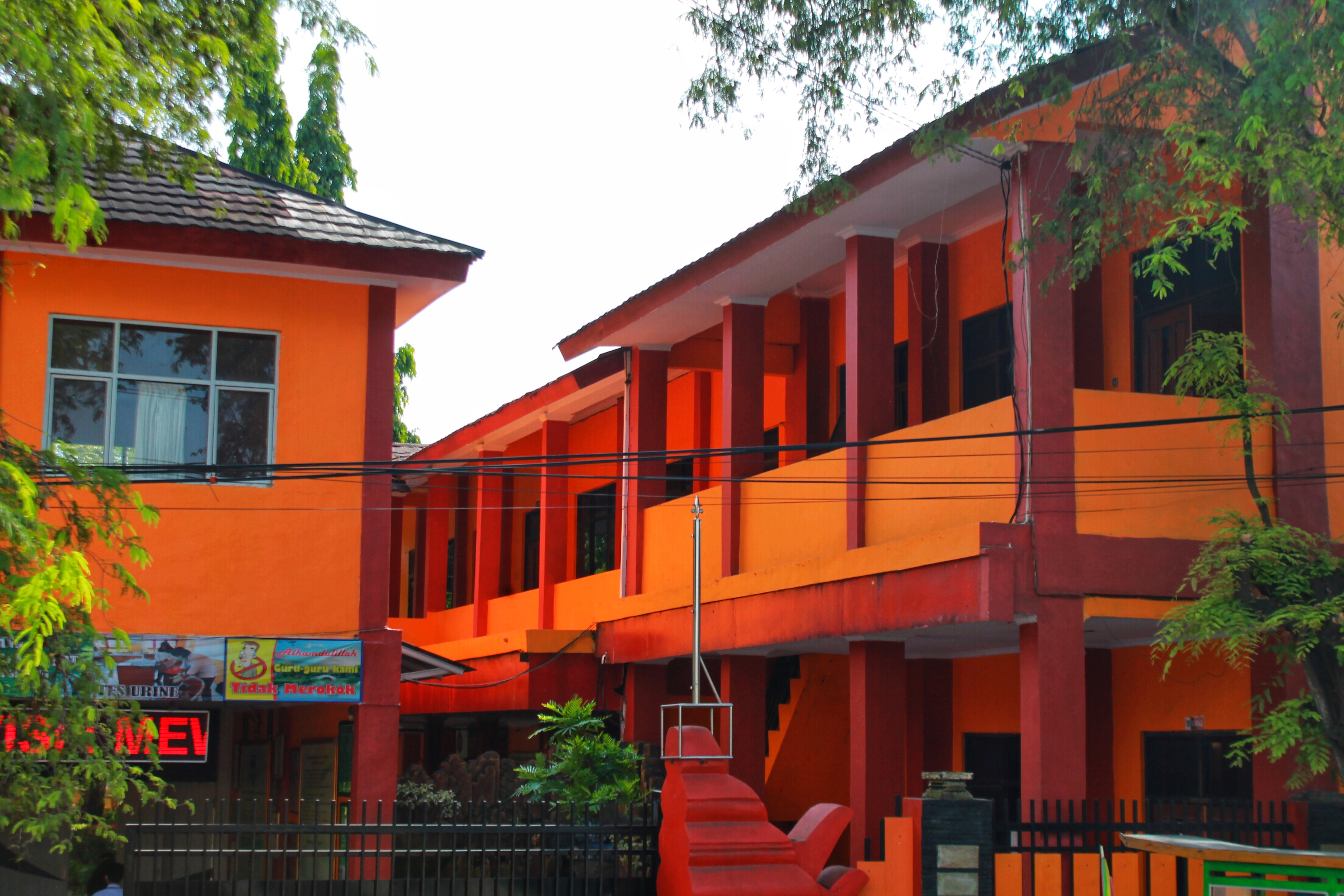 Gedung B Sekolah